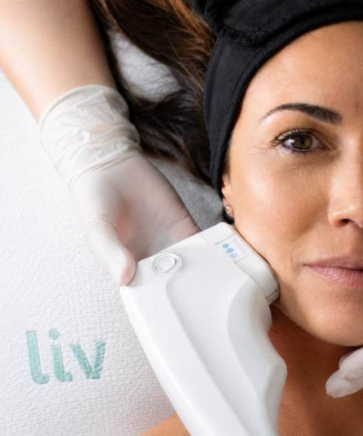 Foto de tratamiento facial estético en Medellín